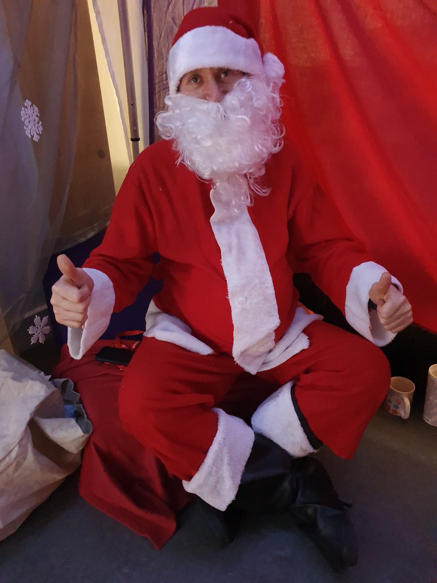 StMatthewsPTA's tweet photo. Merry Christmas from the Festive Fair. Thank you all! Specially this festive visitor! π
π
π
π
π
#StMattsFestiveFair #OverForAnotherYear #MerryChristmas https://t.co/ct8R6TZdmF