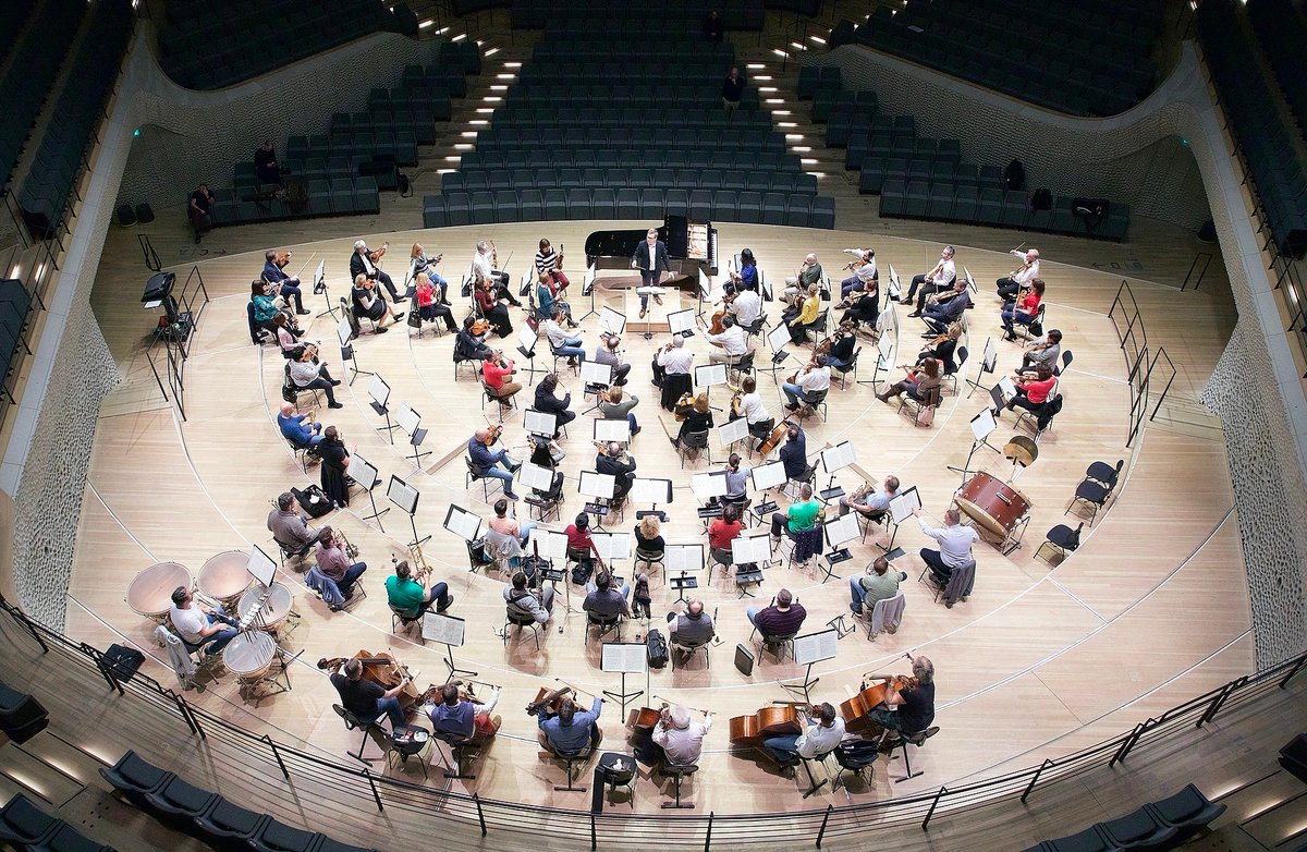 BudFestivalOrch's tweet photo. Our musicians speak;

As I promised, here's some nice photos from Elbphilharmonie in Hamburg. Let me thank our percussionist, Pittu Kurcsák for the sensational photos he has taken many years now of our soloists, of us, for you! 

Eszter Bedő Lesták
#BFOonTour #BFO https://t.co/TX59CcvVdy