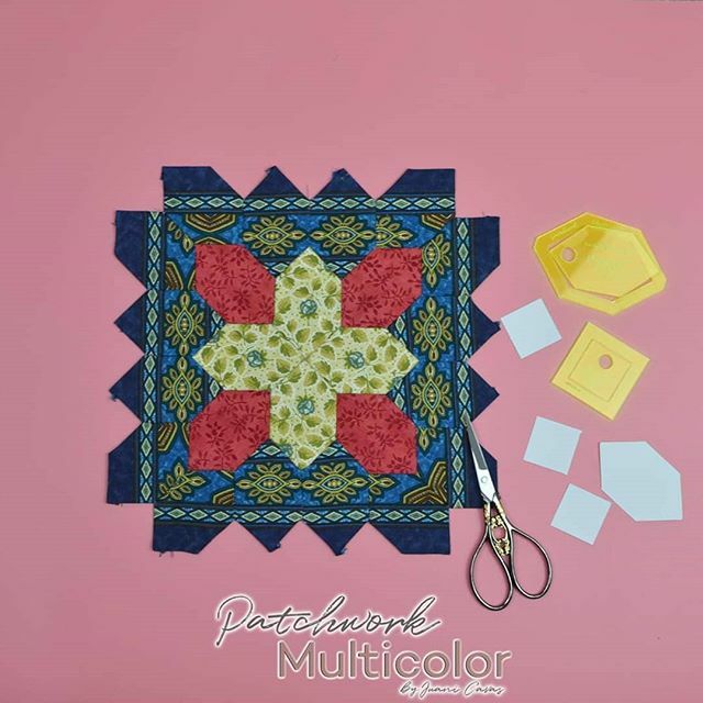 Juanicavas's tweet image. Última Cruz de Lucy Boston terminada. Y aunque parezca mentira, solo son hexágonos... ¿Te gusta? ¿Quieres hacer una?
 No compres nada aún, mañana te cuento...
.
.
.
.
.
.
#patchwork #patchworklovers#plantillasmetacrilato #logcabinquilt#foundationpaperpie… ift.tt/2rkrIPC