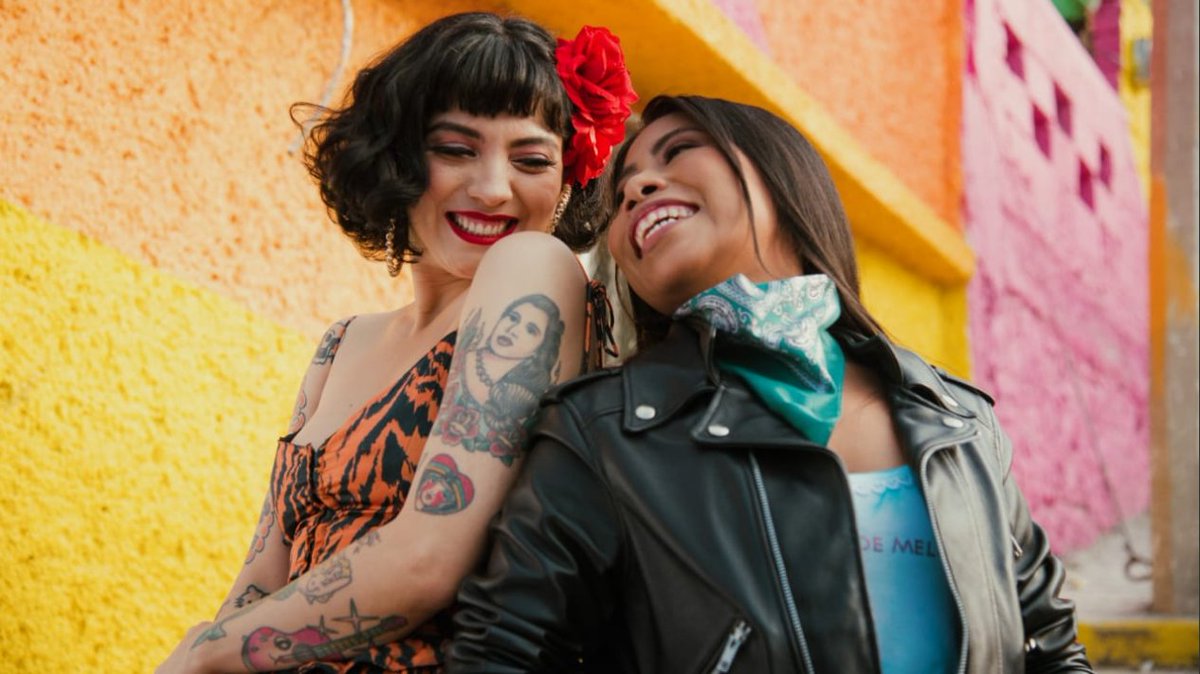 revistalidermex's tweet photo. #SomosLíderMex La cantante  @monlaferte y la actriz nominada a los premios Oscar, Yalitza Aparicio @YalitzaAparicio hacen mancuerna en el videoclip del tema “Plata Tá Tá”, junto con Guaynaa @Guaynaa_, https://t.co/MvJSAEBsmn #PlataTaTa #monlaferte #youtube #estreno #videoclip https://t.co/q2HFZuJ5v9