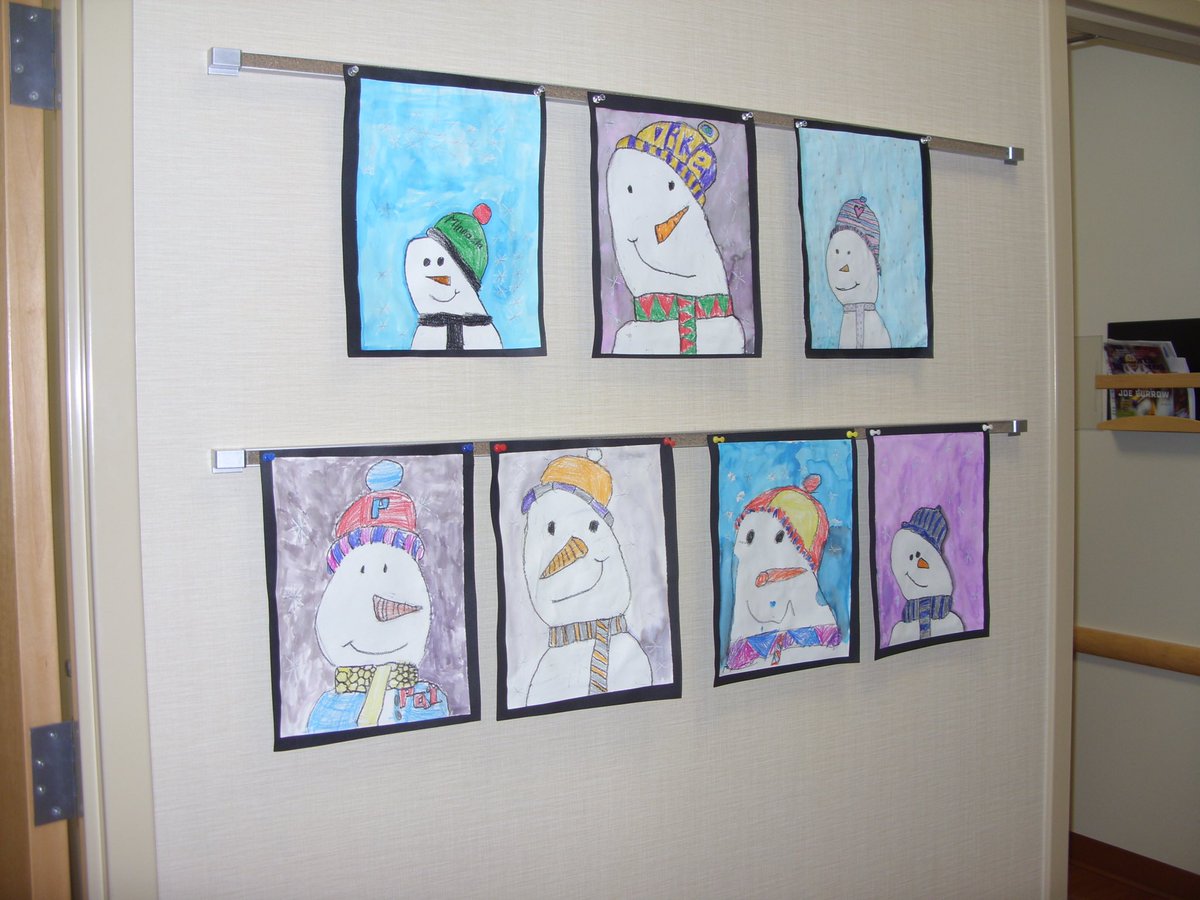MSellner4's tweet photo. Spreading joy and kindness to the Monti Cancer Center with our artwork. #pwemagic #montimagic https://t.co/SkLlK4dQMs