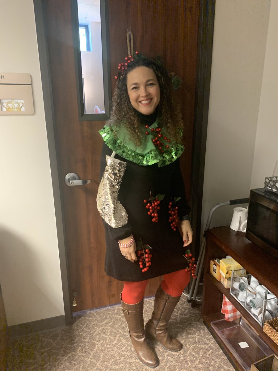 khechara's tweet photo. All winners in my book! ๐#UglySweaterSpring https://t.co/5f4NhVnd52