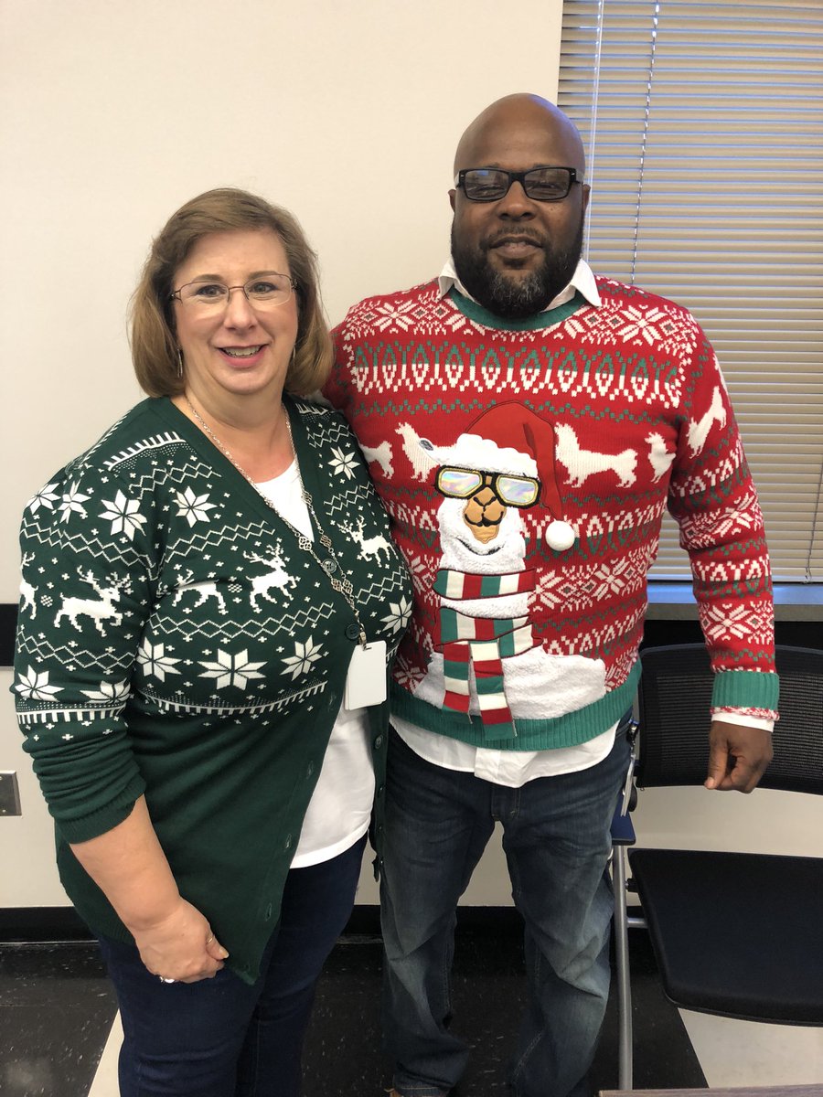 khechara's tweet photo. All winners in my book! ๐#UglySweaterSpring https://t.co/5f4NhVnd52