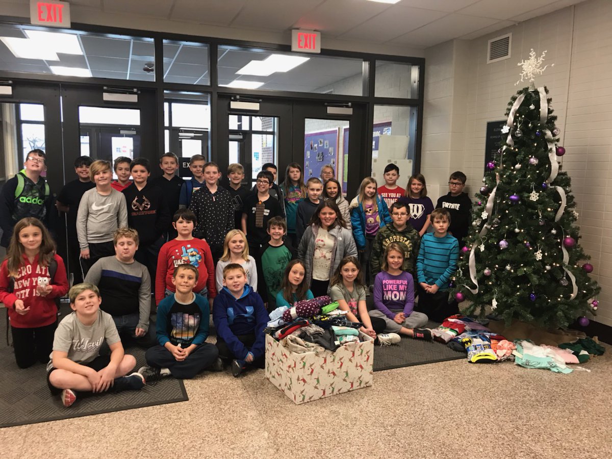 kkrosenberry13's tweet photo. Fourth and fifth graders at WES collected pajamas to donate to Scholastic's Pajama Drive. We collected 85 pairs of brand new PJs. They will be delivered and distributed locally!  Way to go WES!  #Driven2Succeed #TeamNorthern #Givingback #Kindnessiscool https://t.co/vdiiHALkQA