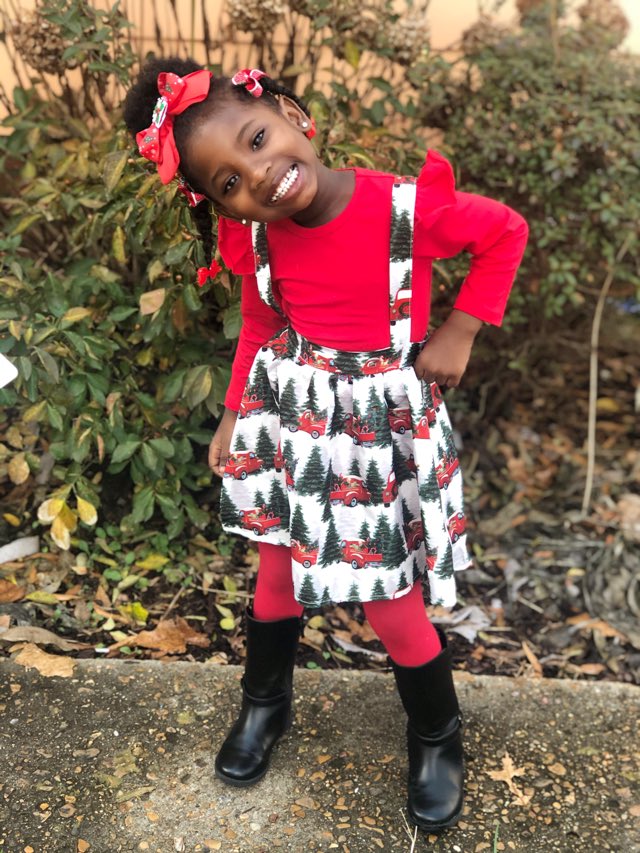 My Doll Baby took Christmas pictures today at school ☺️🥰❤️ 🎄 

#MyPrettyGirl