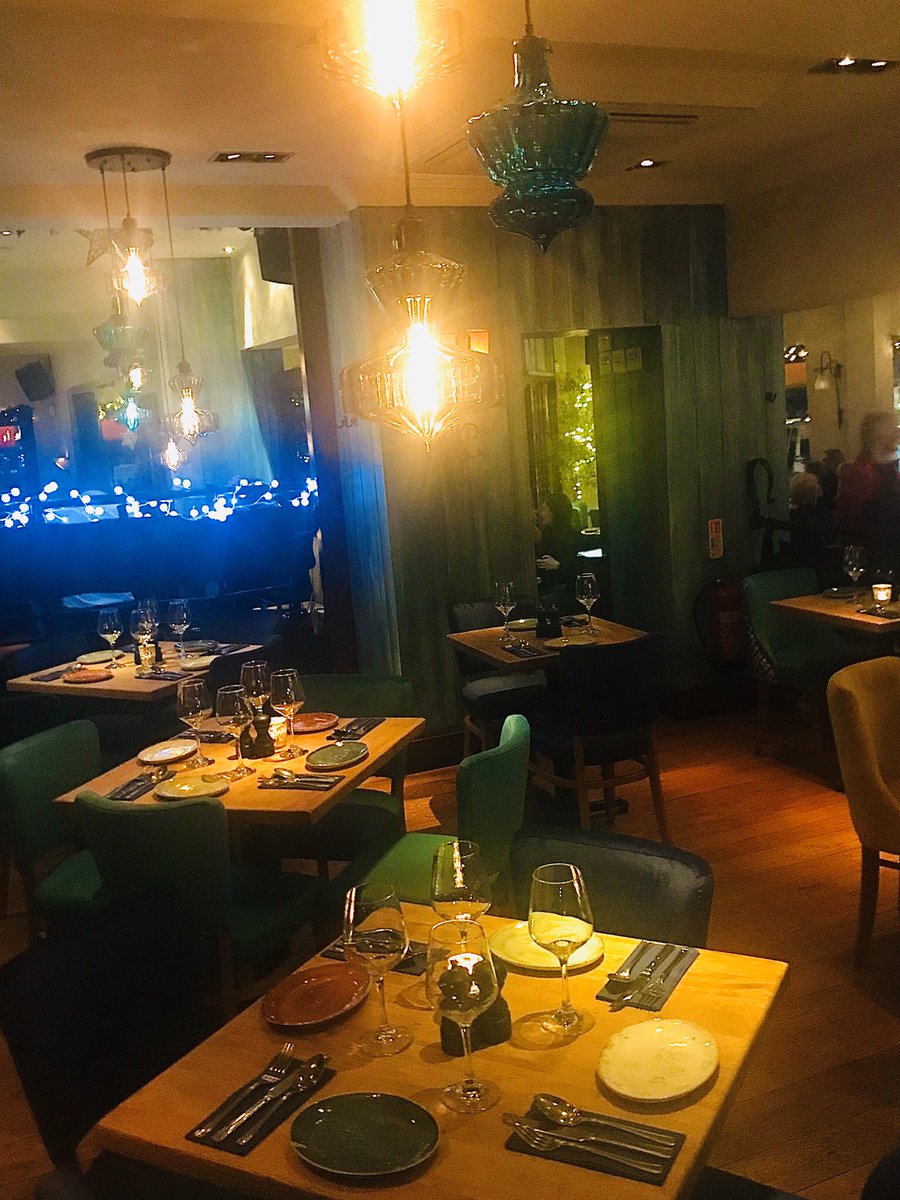 BarEstiloTed's tweet photo. *Open Saturday 7 December from 5pm * Bar Estillo in #teddington has had a sexy new refurb, not only does the restaurant look stunning but there is a beautiful new #bar - the perfect place to enjoy the new speciality #ginmenu #cocktails #winelist & new #draftbeer #christmasdrinks https://t.co/JtFEfHPtgO