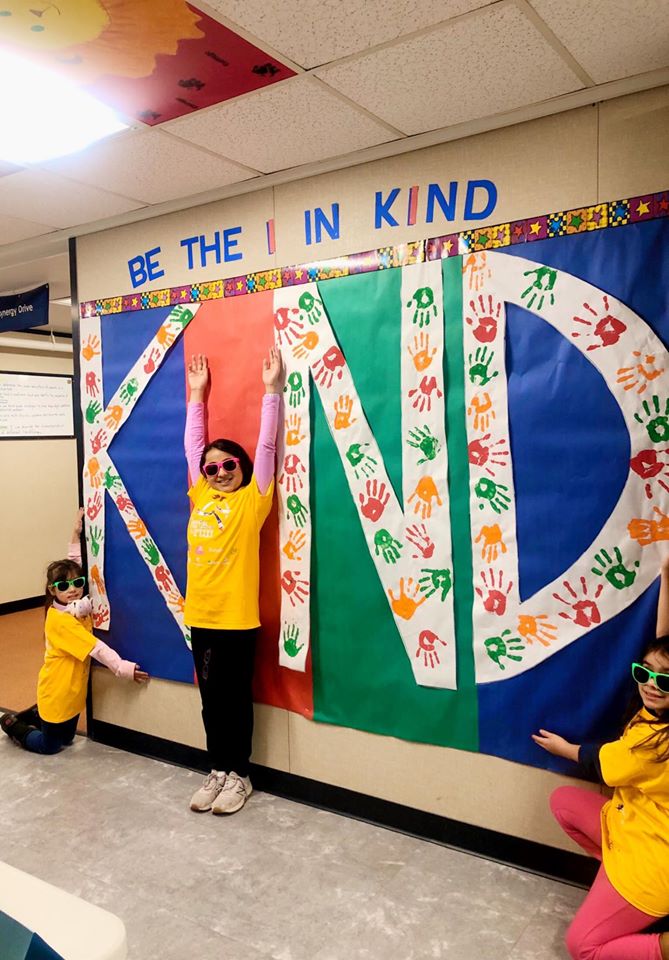 gotrwnc's tweet image. These girls are READY for the #GirlsontheRun of WNC 5K this Sunday?! The whole school celebrated this @BuncombeSchools Glen Arden Elementary School team, who will be at the 5k, and their community impact project of writing Christmas letters for the children&apos;s hospital. #gotrwnc
