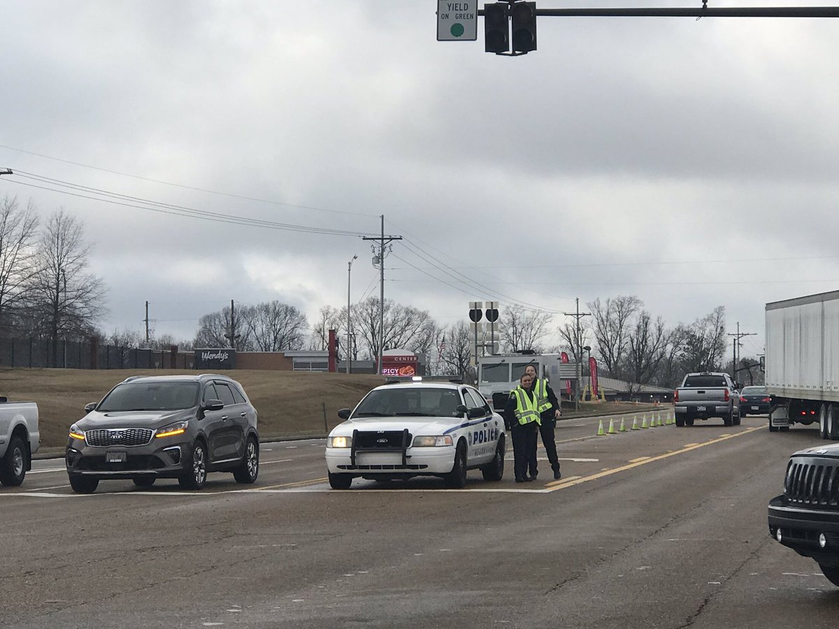 PoliceSouthaven's tweet photo. #UPDATE #TrafficAlert #StJudePacketPickup #LandersCenter details: https://t.co/vod2YxsIXU https://t.co/EnjXlqcLxh