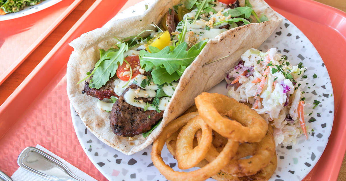 blogTO's tweet photo. Toronto has a new spot for Halifax-style donair https://t.co/ifjh6DeyUn #Toronto https://t.co/Id8I7RS1SL