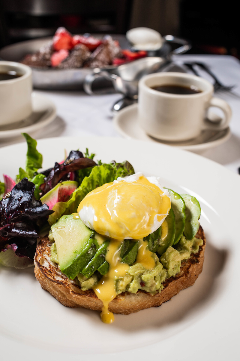 There's still time to make a reservation for our Holiday Brunch with Santa this weekend! Make your reservation now by calling 312-422-0150.