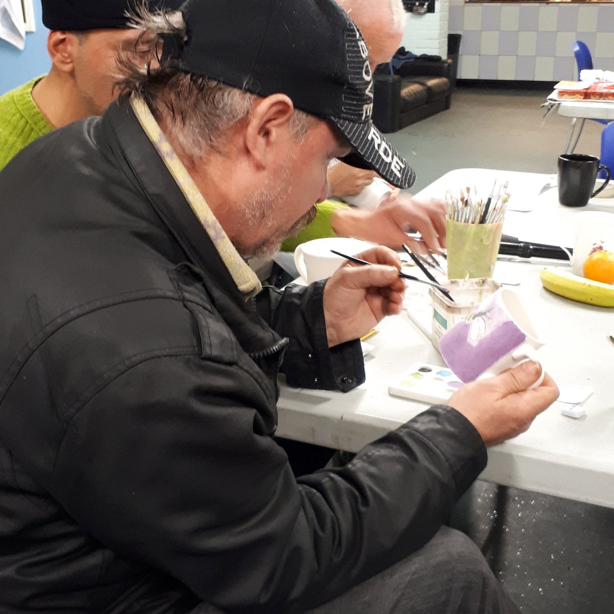 EspressionArts's tweet photo. Wonderful workshop @catchinglives for #OurWorkOfArt2019 #creativelifehappylife Come to #Espressionupstairsgallery at #EspressionArtCafe to see fantastic paintings by a gentleman from Catching Lives! FREE entry during shop opening hours. @ageukcanterbury @KentartsW @ageukbay https://t.co/0vKhwzeNIE