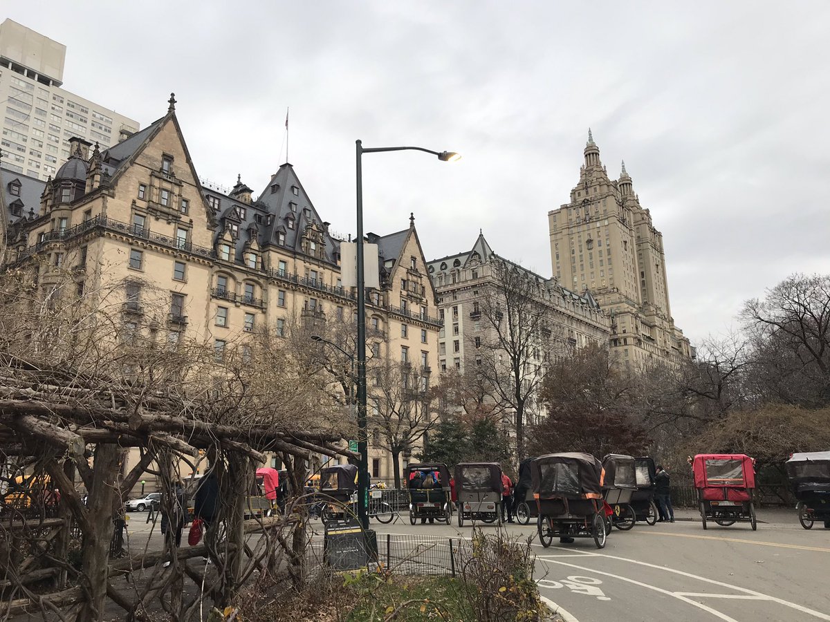 passionfornyc's tweet image. Three masterpieces of #architechure #thedakota #thelangham #sanremo #centralparkwest #ny1pic #loves_nyc #newyorkcity #UWS