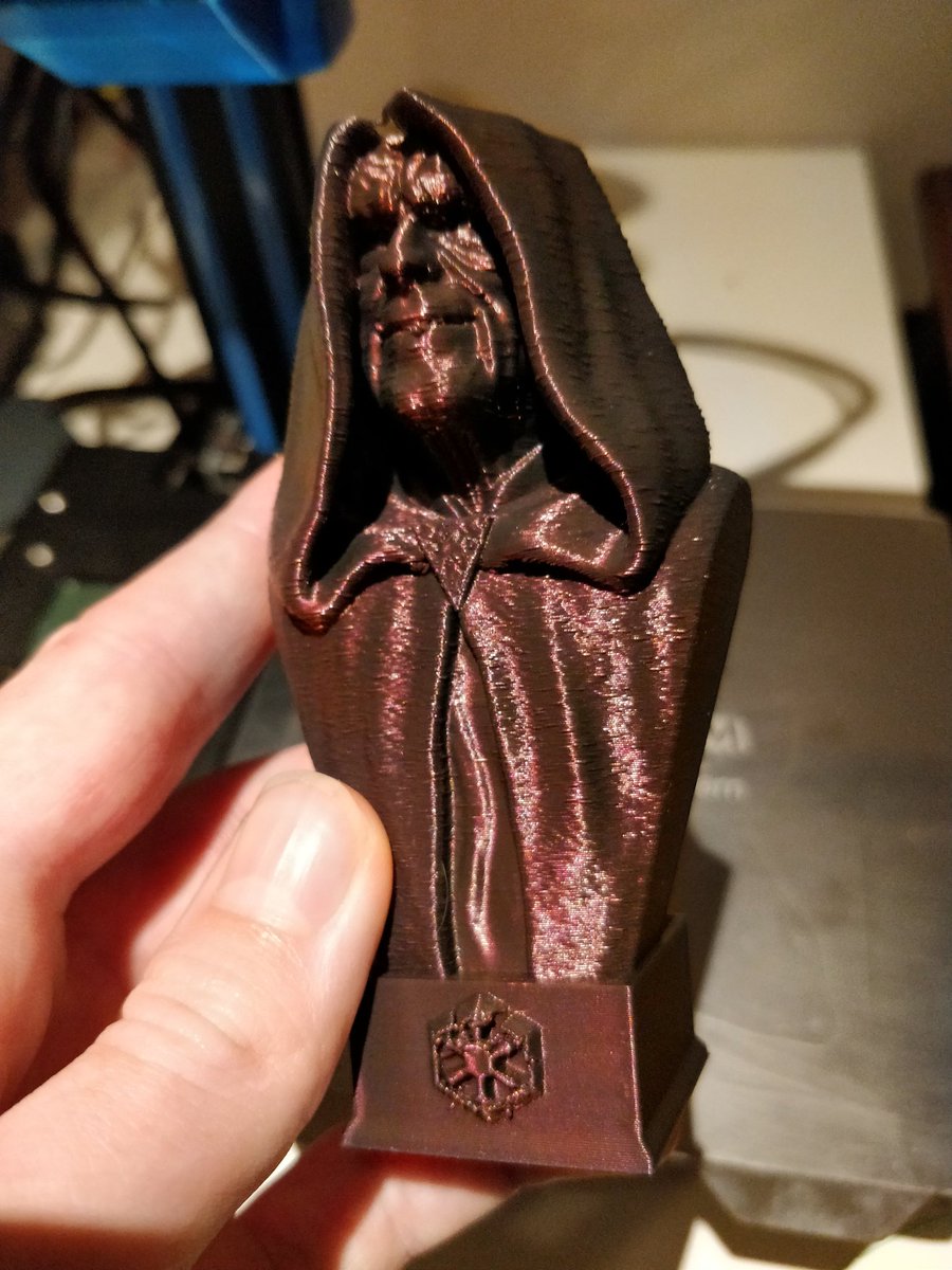 Darth Sidious by <a href="/fotismint/">Fotis Mint Studios</a> on his patreon! Ran out of the filament sample towards the end but a great model nonetheless! Filament by <a href="/Francofil_/">Francofil</a> 
#starwars #sith #darthsidious #thedarkside #force #riseofskywalker #filament
