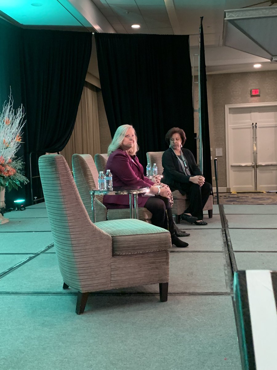 IAmSophiaNelson's tweet image. Loving this women’s panel @vawomenbizcon featuring @ToniTWhitley of @Microsoft and executives from @EsteeLauder and @Sonabank #VABizCon