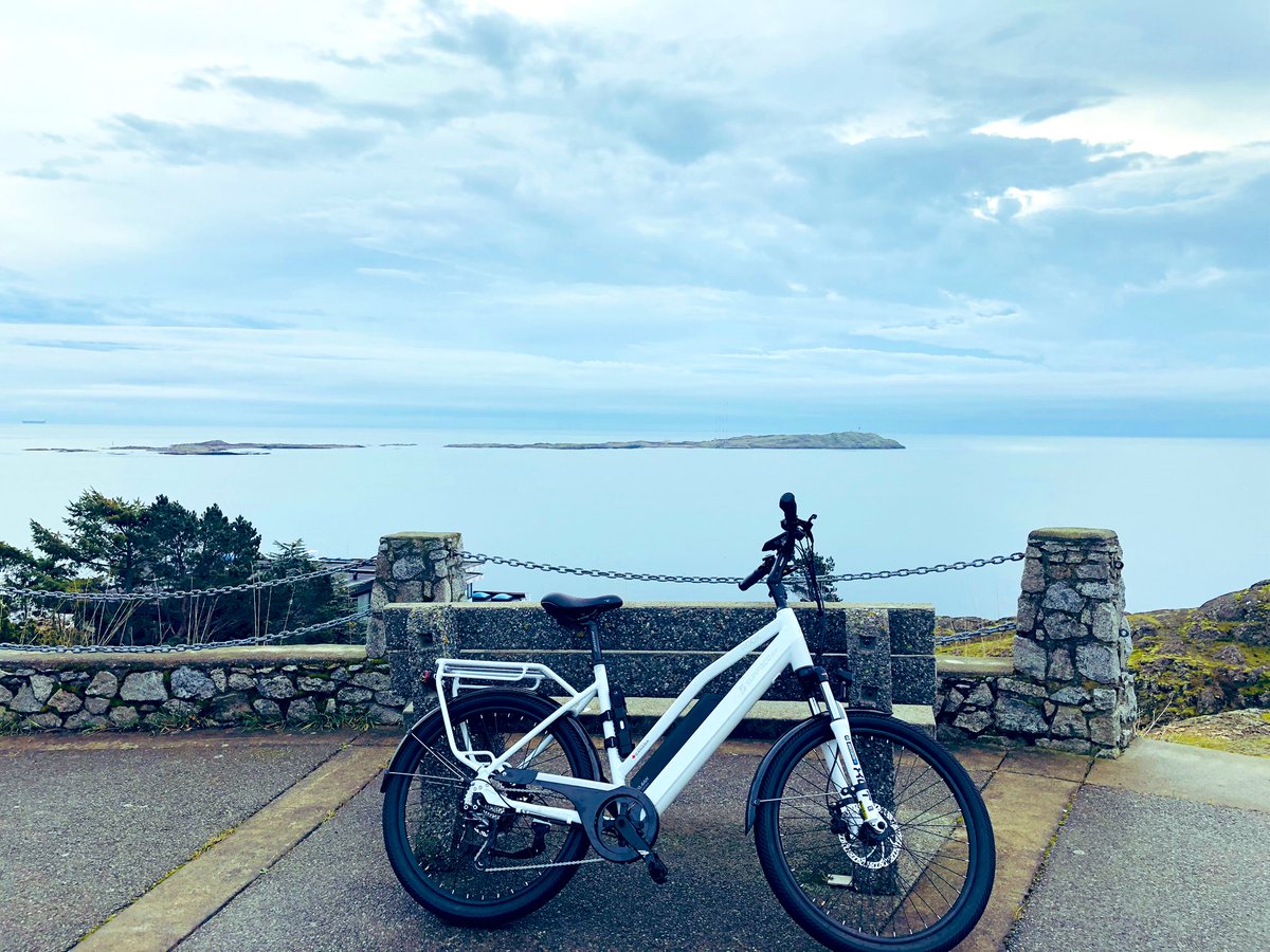I’ve grown weary of the last push up St. Charles hill at the end of a long ride; so yesterday I surrendered &amp; bought an electric bike. You can use without power for the most part, but a little boost on steep hills is such a treat! 😅