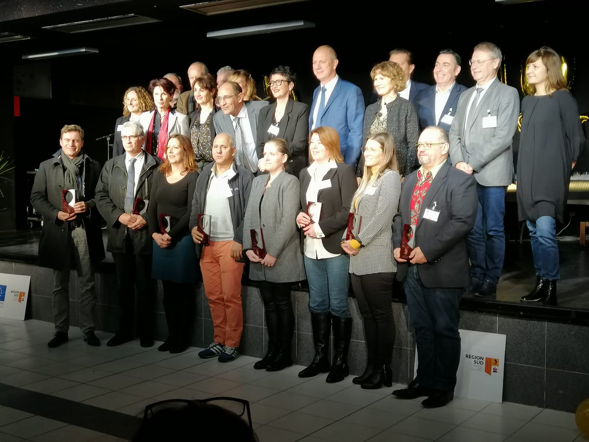 Phil_Maurizot's tweet photo. A #Fos_sur_Mer, ce matin, pour le Challenge Ange Marchetti "Réussir l'#emploi des #femmes" et la remise de leurs trophées aux lauréats en représentation de @RenaudMuselier
Un rapport sur l'égalité hommes femmes passera en séance plénière de @MaRegionSud le 13 décembre prochain. https://t.co/TFNsPxvouZ
