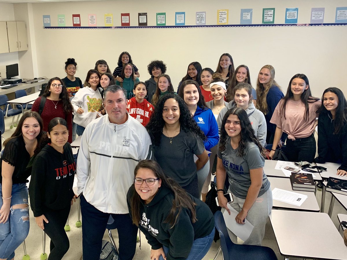 Lake Nona HS Softball tweet media