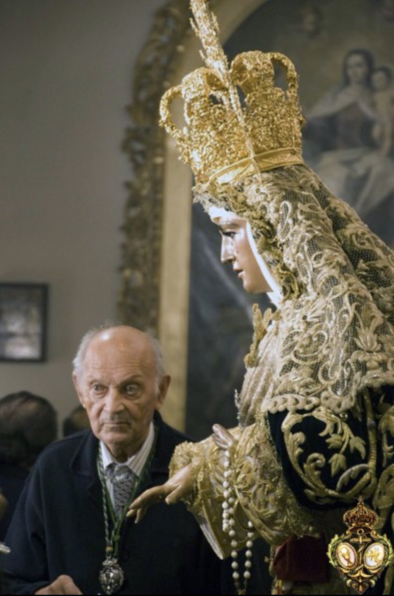 EspDeTriana's tweet photo. Ha fallecido nuestro hermano Francisco Rodríguez Moreno, nuestro entrañable "Mudo de Santa Ana", que cada amanecer del Viernes Santo sacaba del alma la voz que no tenía para rezarle a la Esperanza, marchándose tras 86 años de vida.
Descanse en paz. https://t.co/dXWR6uxnua