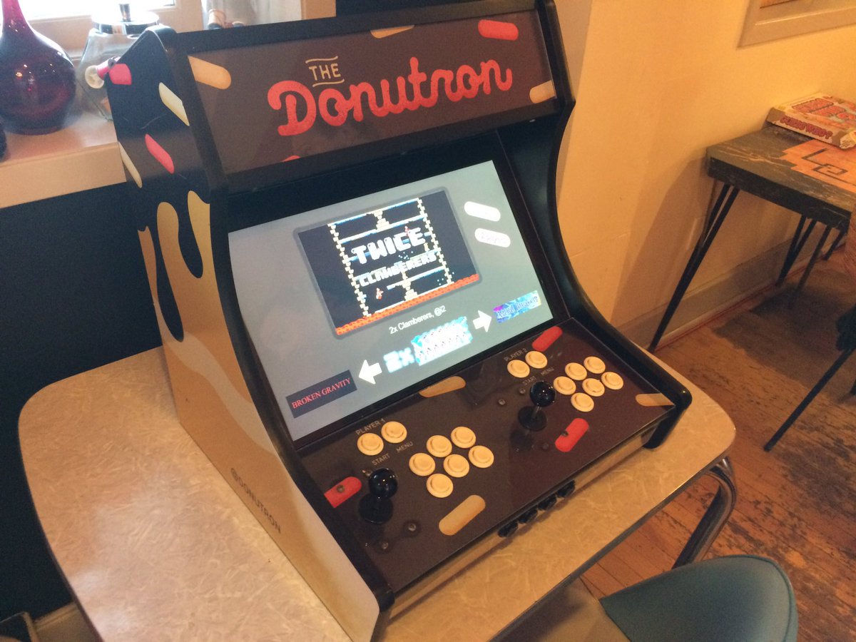 Donutron tweet media