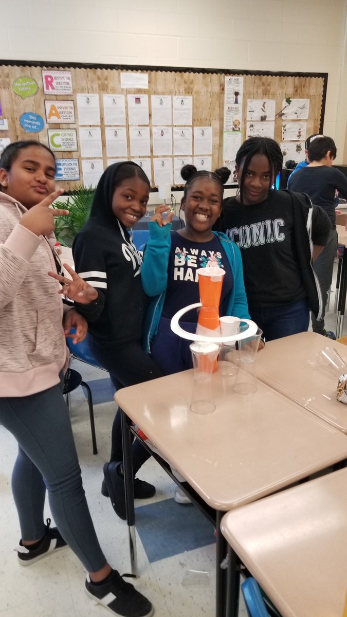 _JennJo's tweet photo. Friday afternoon STEM challenge inspired by the #GlobalReadAloud "Front Desk". Ss designed and created rollercoasters. Great way to end the week! #GRAFrontDesk @GordonGraydon https://t.co/BdGUDMXvn5