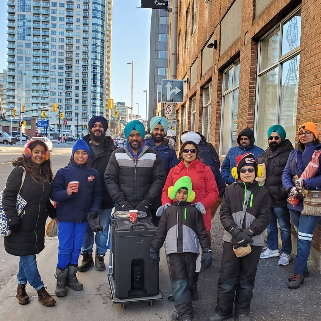 langarforhunger's tweet photo. Thanks to all the volunteers who helped Walkathon (Walk and Serve coffee) a great success this last weekend in Ottawa downtown by sharing warm coffee to all those who are forced to live in shelters.
#Langarforhunger
#UFoundation
#Ottawa
#Sewa https://t.co/m9R209GRIG