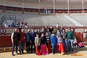 laplazareal.net/index.php?sect…
Gran afluencia de visitantes en la II jornadas de puertas abiertas en la Plaza de toros de El Puerto de Santa María.
