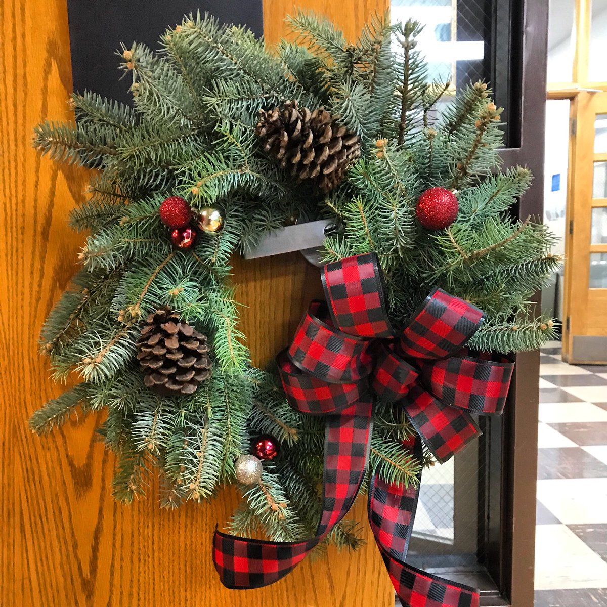 JacobMeisner's tweet photo. It was a βmake itβ kind of day in the ag room. Agronomy students developed pesticide labels of their choice. Ag Science students made cheese. And the horticulture class made wreaths! #learningtodo #teachag #handson #princespride #princeslearning https://t.co/x8fMSURy8n