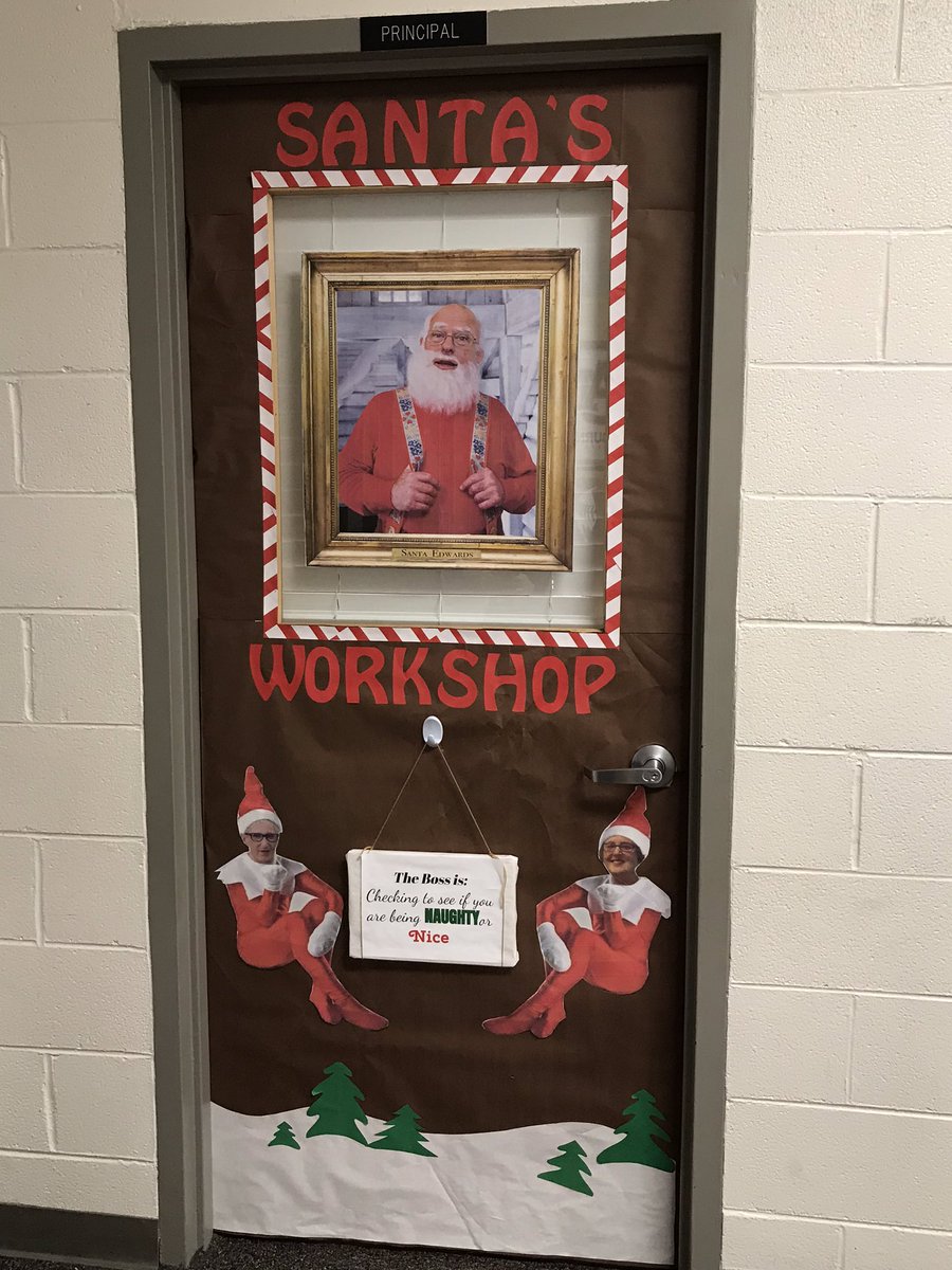 jeller2018's tweet photo. VPM’s all decked out for the holiday season.  #onewhitfield #vpmiddle https://t.co/RXNSCgZP4C