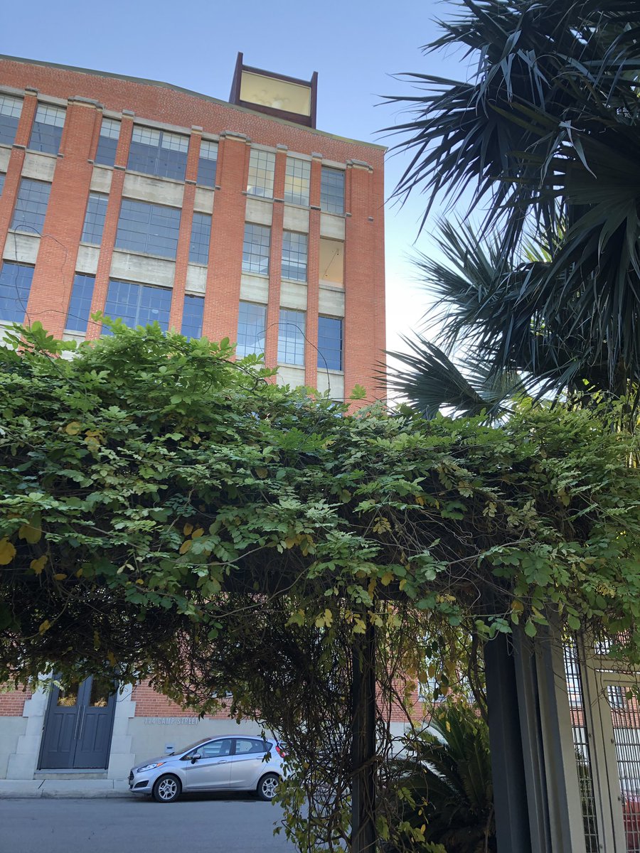astro_puppy's tweet photo. #ChrisPark “..opened in 2005 to celebrate the life of Christopher Goldsbury, the son of late philanthropist & artist Linda Pace. The park features lush foliage, inviting walkways, areas of repose, sites of play &.. encounters w/ art (conceived by) Teresita Fernández.“
#gorgeous https://t.co/fh2dN7btYS