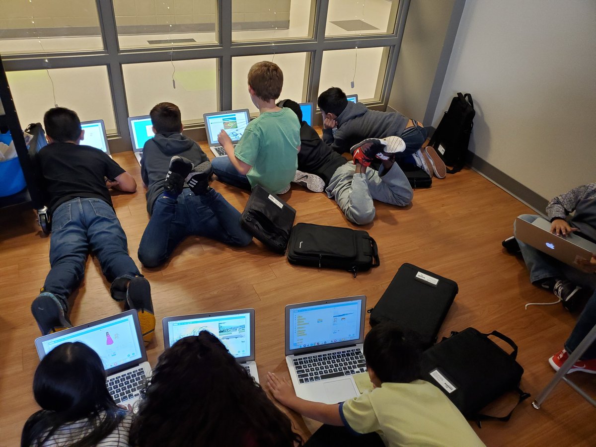 ElsieJohnsonIC's tweet image. #HourOfCode is just around the corner and these 3rd grade Ss are ready! @scratch #TechTimeWithMsDiBiase @CCSD93 @EJPrincipalD93 @ECJSchool #coding