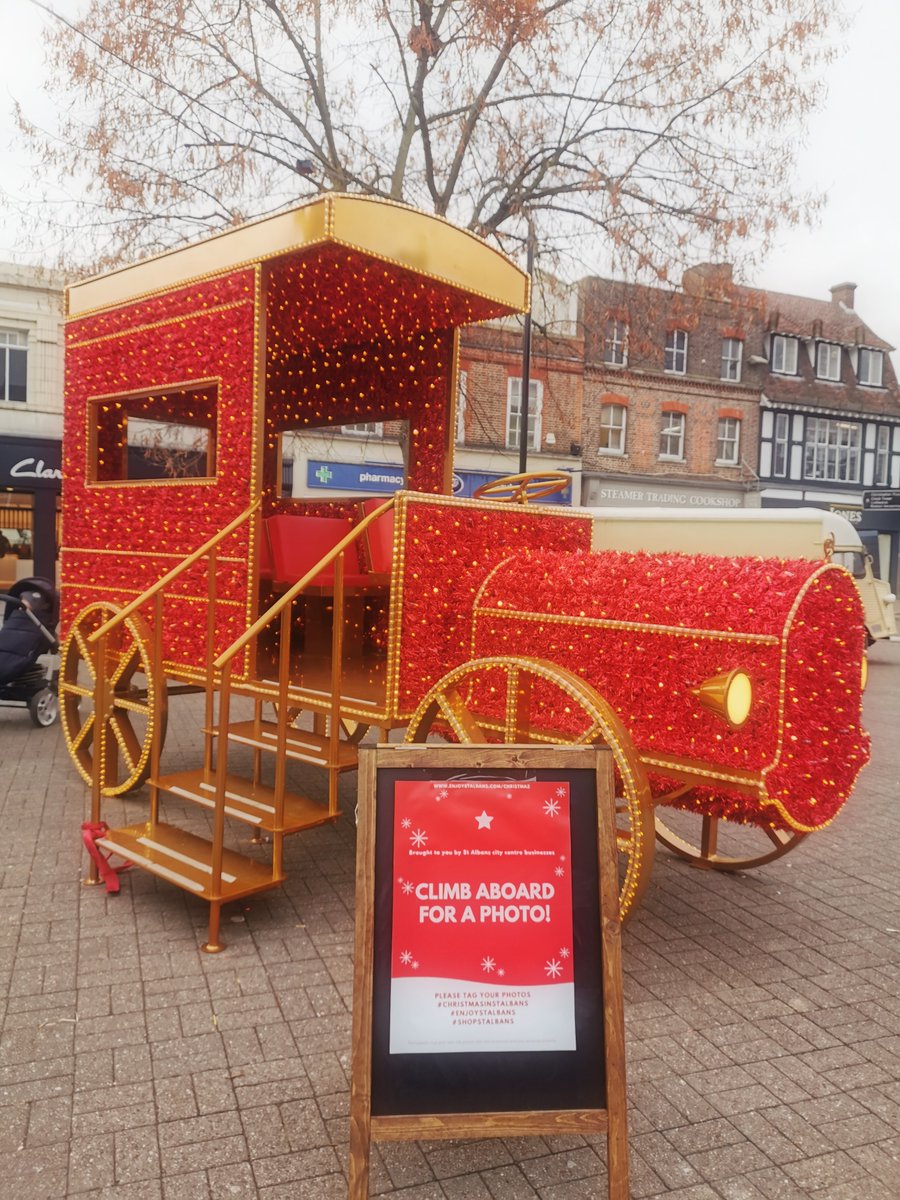 SnapsSt's tweet image. #StAlbans#studio#retail#photshoot#freephotoshoot#Christmas#offer#deals#mugs#films#photography#prints#wallart#frames#art#custmers#photogifts#PASSPORTS#lights beautiful place