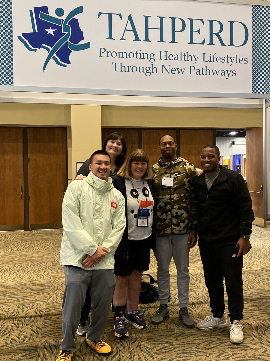 devans6434's tweet image. #Limitlesscuriosity so excited to share this learning opportunity with these great teachers @SBISD @SBISD_HFDept @TexAHPERD