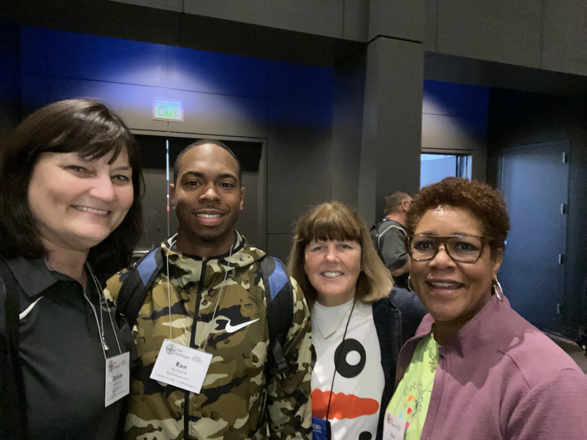 devans6434's tweet image. #Limitlesscuriosity so excited to share this learning opportunity with these great teachers @SBISD @SBISD_HFDept @TexAHPERD