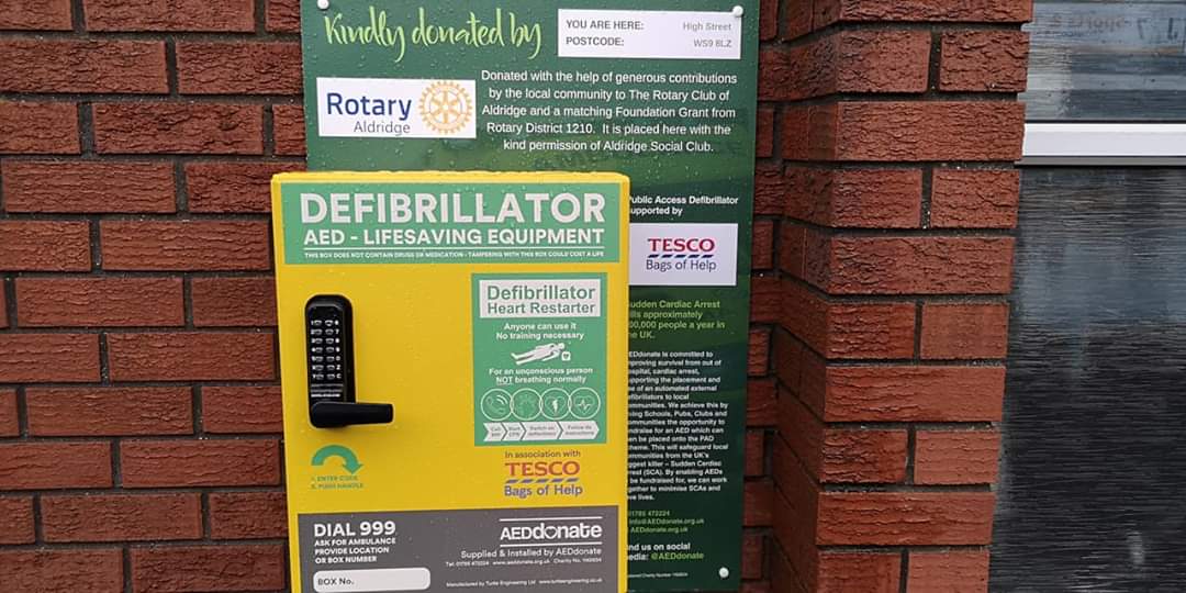 AldridgeRotary's tweet photo. Our newly installed defibrillator on the Aldridge Social Club wall onHigh Street Aldridge. https://t.co/mxgf5Tjs2b