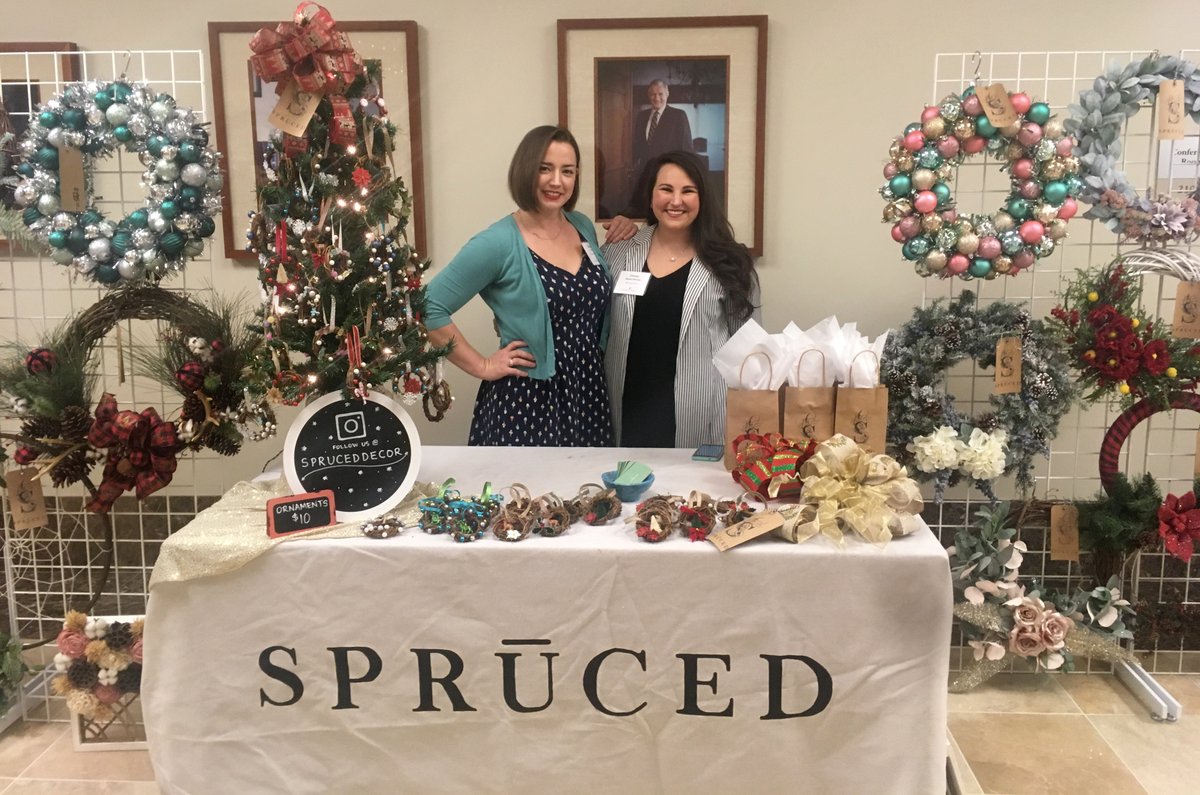 mcginnislaw's tweet photo. McGinnis Lochridge got in the holiday spirit last night with our 1st annual marketplace featuring local, women-owned businesses – a merry time was had by all who attended. #ShoplocalATX @julie_myrtille @milkandhoneyspa @RavenAndLily @MLConfections https://t.co/tX4Scx8Gd9