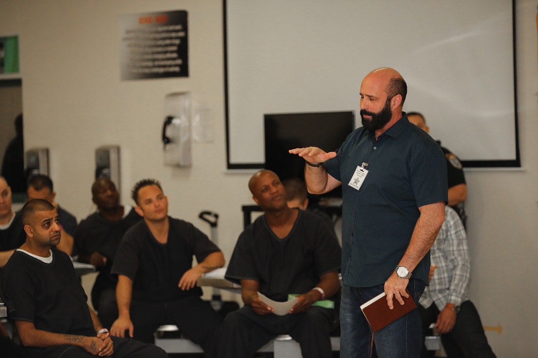 ManateeSheriff's tweet photo. We are so proud of our newest Recovery Pod graduates. We celebrated their efforts to better themselves this week during their graduation at the Manatee County Jail. #MCSORecoveryPod #MCSOCares https://t.co/zx2HSZu7LS