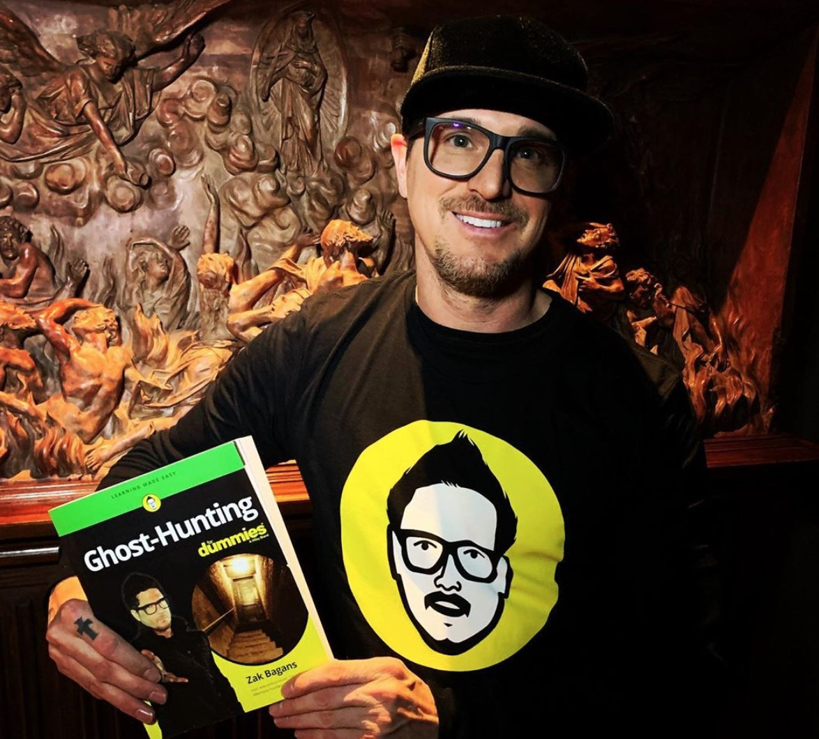 GhostAdventures's tweet photo. 🚨 Want a chance to win @Zak_Bagans' new book (along with more @ForDummies swag)? 🚨 Retweet this tweet along with the hashtag #BagansBookGiveaway to enter. TEN winners will be chosen. Good luck!

Get the full details >>> https://t.co/sAYN9ulguB https://t.co/UbyXjiMqZY