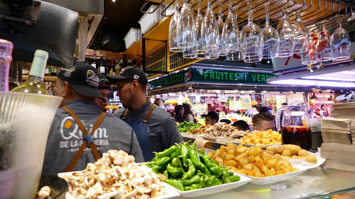 cruiselifestyl's tweet image. Ok this is getting weird! We ate at El Quim in La Boqueria like @TheJaneMcDonald and had the same dish 😋 #cruisingwithjanemcdonald