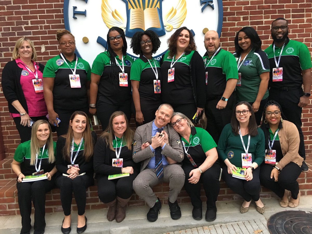 MistyHathcock's tweet photo. What a wonderful experience ⁦@ronclarkacademy⁩ with ⁦@mrronclark_⁩ ⁦@kimbearden⁩ and the entire staff and students! We are #RCAInspired ⁦@UNCC_COED⁩ ⁦@UNCC_NCNTSP⁩ @ncntsp19 https://t.co/RsUcztZWXx