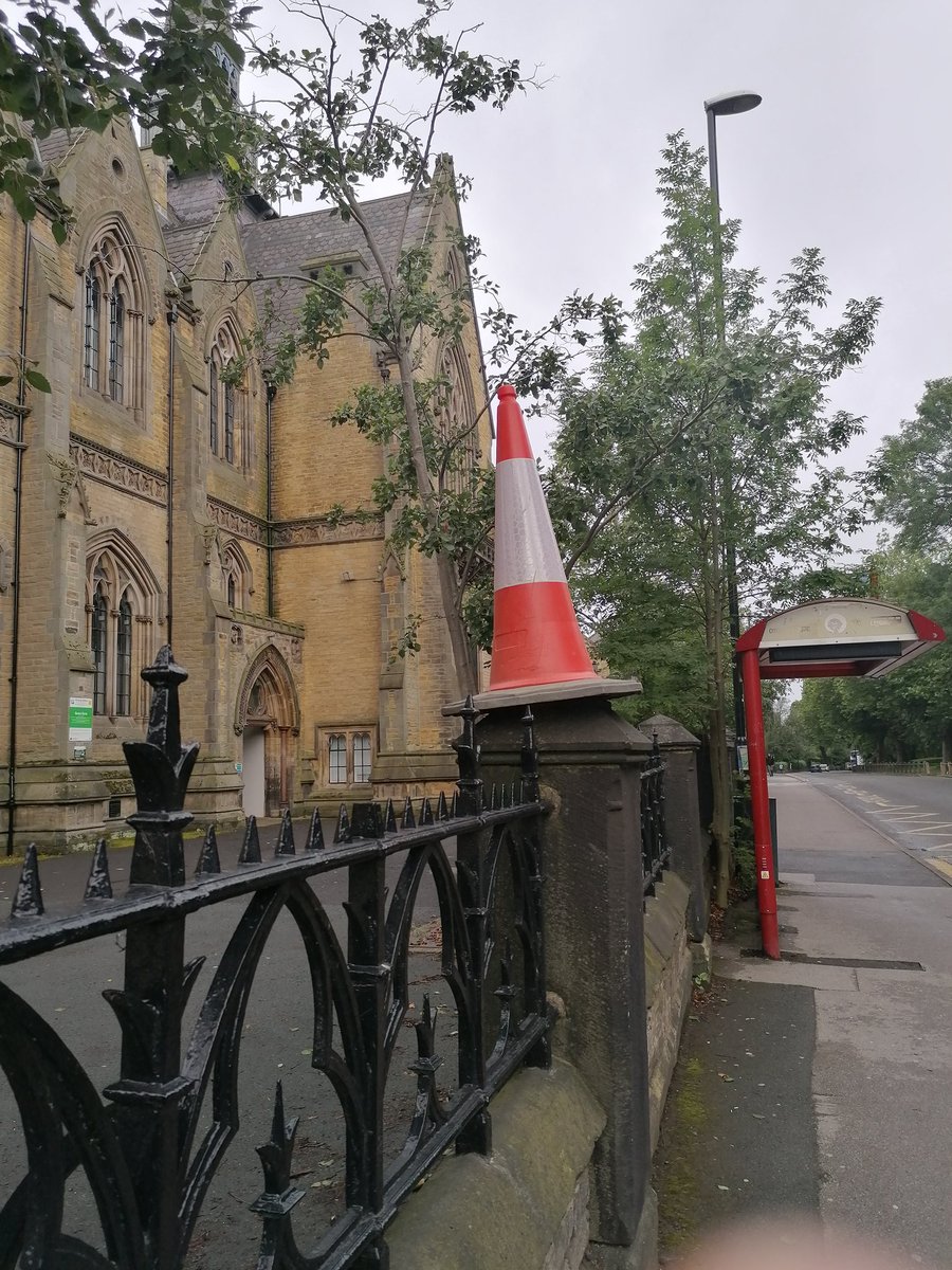tess_hs's tweet image. I found it abandoned by the Business School a couple of months ago. #bringbackthecone