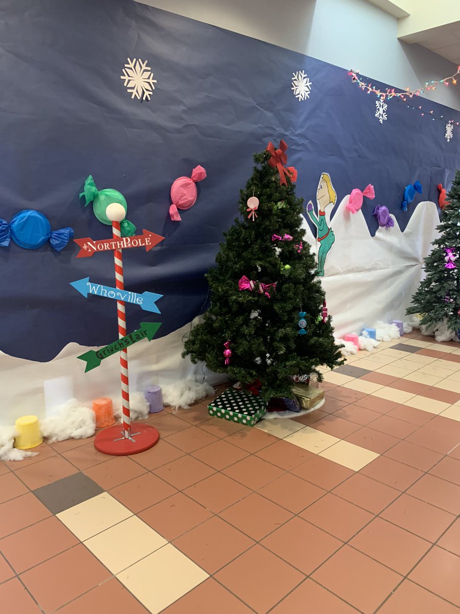 KeithElemPTO's tweet photo. Who-ville in full effect! We canβt wait to see you at 6pm! #bekeith #supportthePTO #grinchmas π https://t.co/J7d0JIZFwi