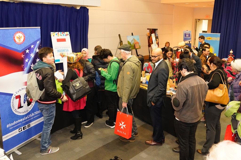 Aside from raising the public's awareness of Indonesia through food and specialty coffee, the event was also used to promote small businesses owned by Indonesian diaspora in the DMV area.

#IniDiplomasi #IndonesianWay #RintisKemajuan