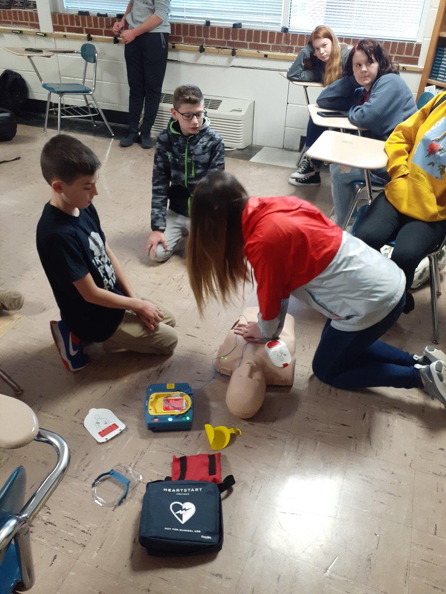 THSCJClub1's tweet photo. Today Angel Carter from Vanderbilt Children's Hospital taught some CJ I & CJ II students how to perform "hands only" CPR. #THSCJ #projectadam @DeanRoseTHS @TCSPublic @S_M_Zimmerman #THSC https://t.co/TzzgZBqiOp