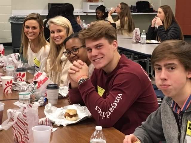 Students and staff enjoyed a great career week #habit2 #beginwiththeendinmind. Our week finished off with Senior Day.  Seniors from <a href="/Mauldin_High/">Mauldin High School</a>, <a href="/GoldenStripCC/">Golden Strip Career Center</a>, and <a href="/SabresSCS/">SCS Sabres</a> joined us today to talk to Ss about their college and careers plans.  #WeAreMauldin <a href="/TheLeaderinMe/">The Leader in Me</a>