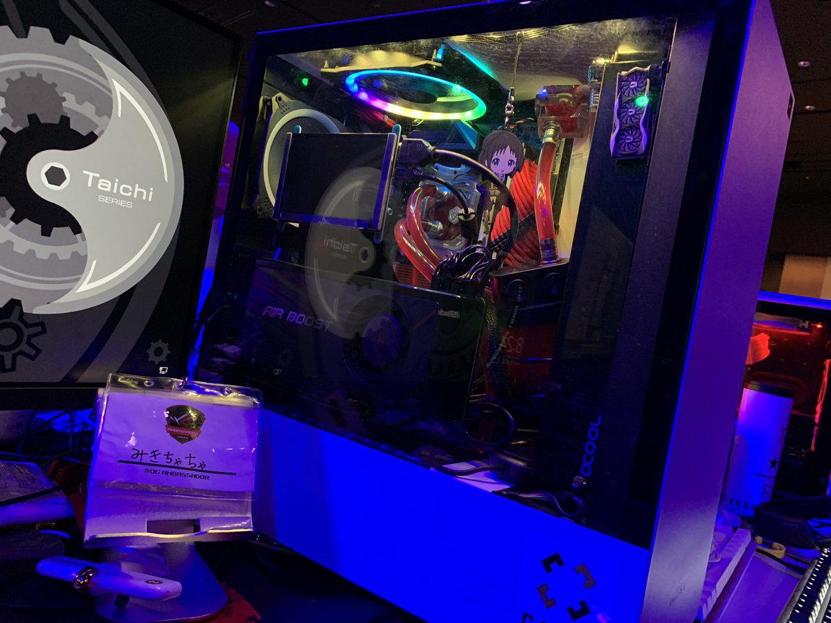 takaaki_tanabe's tweet photo. #C4LAN #TEAM_PCMOD
一大勢力のPC達です https://t.co/q0gVvhqZka