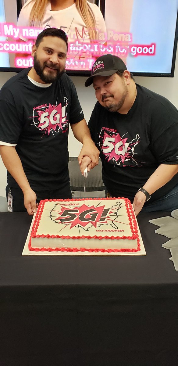 Art and I said I Do to 5G today! 
<a href="/MissionTXperts/">Mission TEX</a> @artcruz1999 <a href="/jlongoria21/">Juan Longoria</a> <a href="/jgebing/">Jim Gebing</a> <a href="/CallieField/">Callie Field</a>