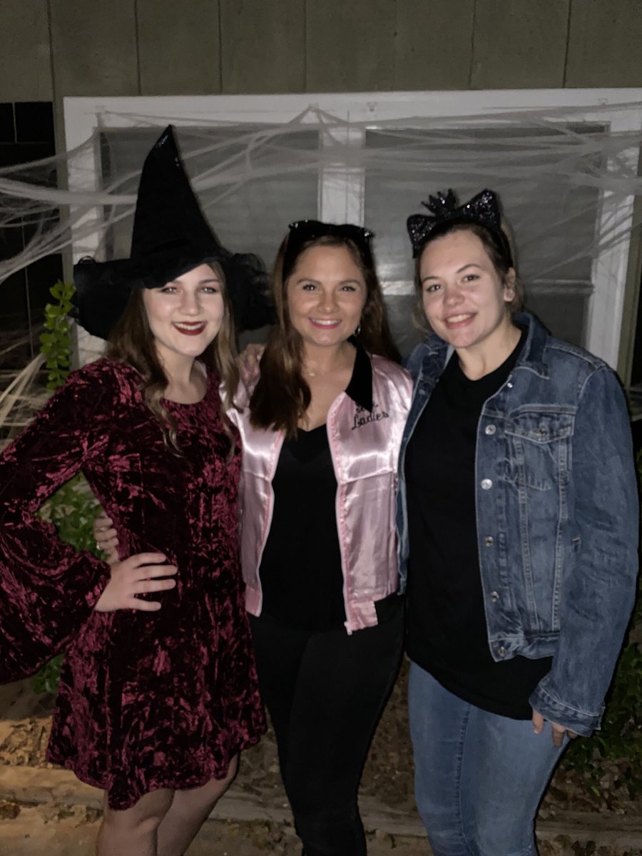 EShollack's tweet photo. Halloween 2019 part 1 https://t.co/8elicawSew