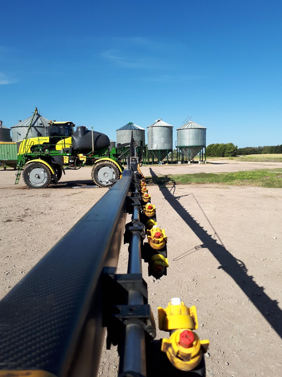 juampiriedel's tweet photo. Hoy colocamos un nuevo  @AcronexOficial En un equipo de Estancia La Alicia. Gracias @SchreiberGarcia por confiar en @Bayer4CropsAR , seguimos apostando a nuestro programa #YoAplicoResponsablemente. Es por aca. @jbaldunciel @martin_deyaniz @Rolobidegain @SaBioterra @David3Felipe https://t.co/6p8KllsA0n