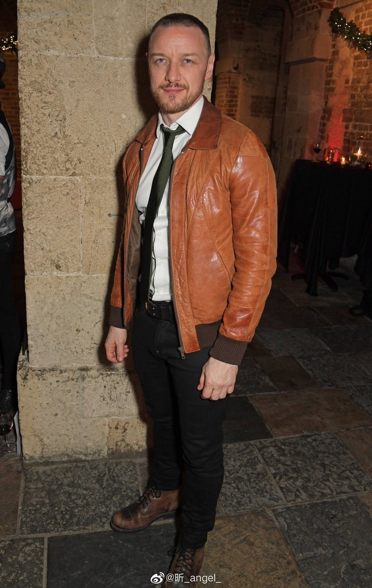James McAvoy attends the press night after party for "Cyrano de Bergerac" at Cafe At The Crypt on December 6, 2019 in London, England. p2

via <a href="/angel_wang_/">angel.wang</a> 💌