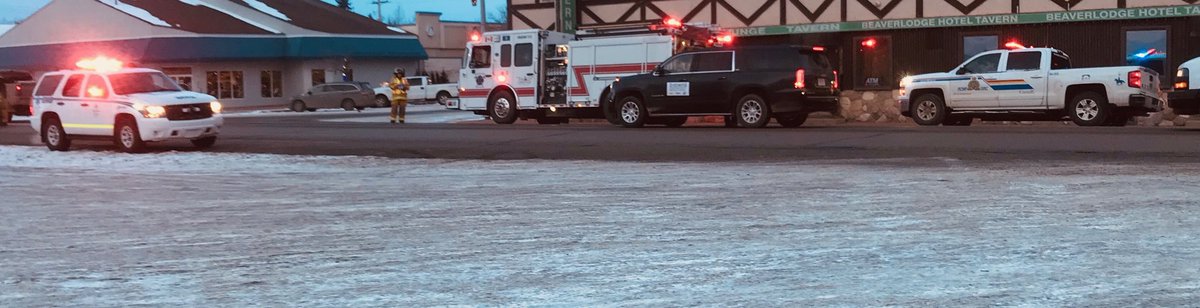 PiersonDallas's tweet image. #yourEMS ⁦@ahs_ems⁩ with Beaverlodge Fire Department and RCMP for the 2019 Candy Cane Campaign wishing everyone a safe holiday season.
⁦@remsfoundation⁩
